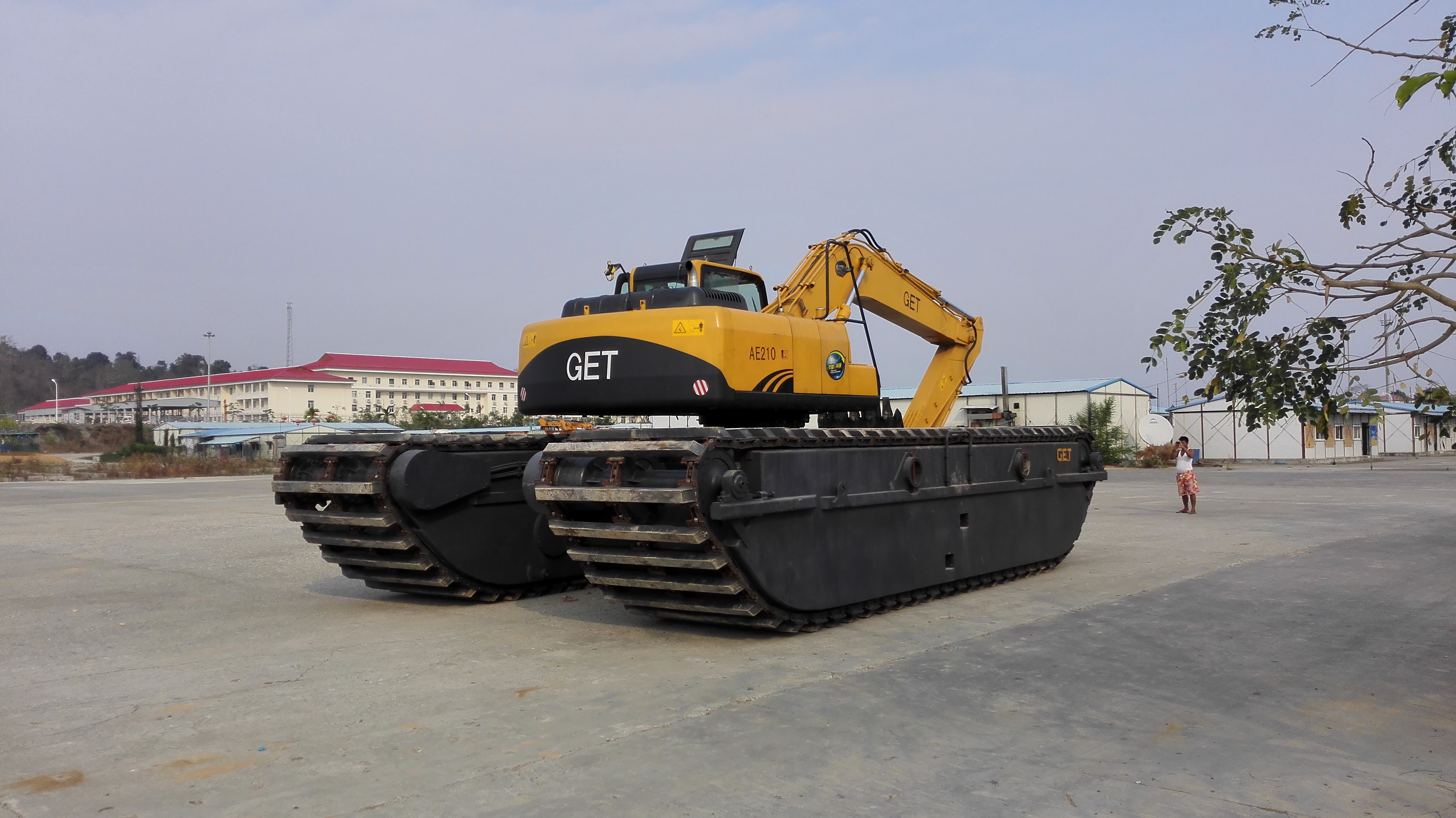 GET210濕地挖掘機緬甸交付